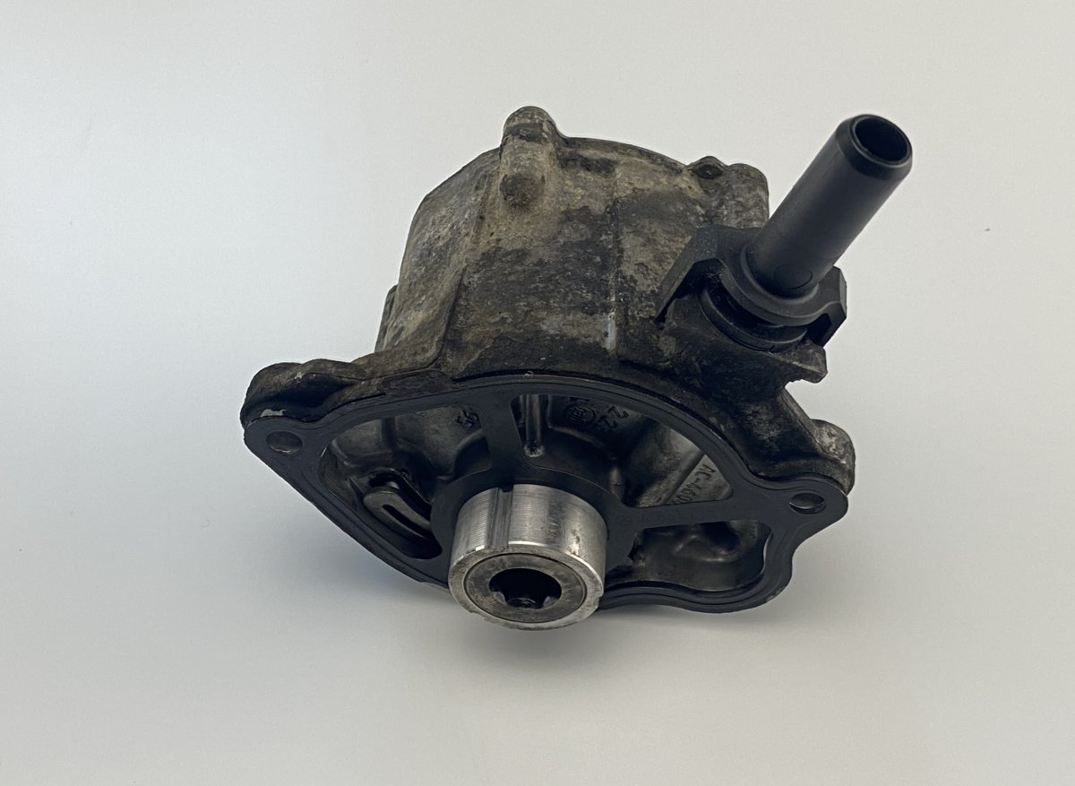 Mercedes-Benz Sprinter (W906) Vacuum Pump, engine MERCEDES-BENZ SPRINTER (906) (2006-2018) Vacuum...