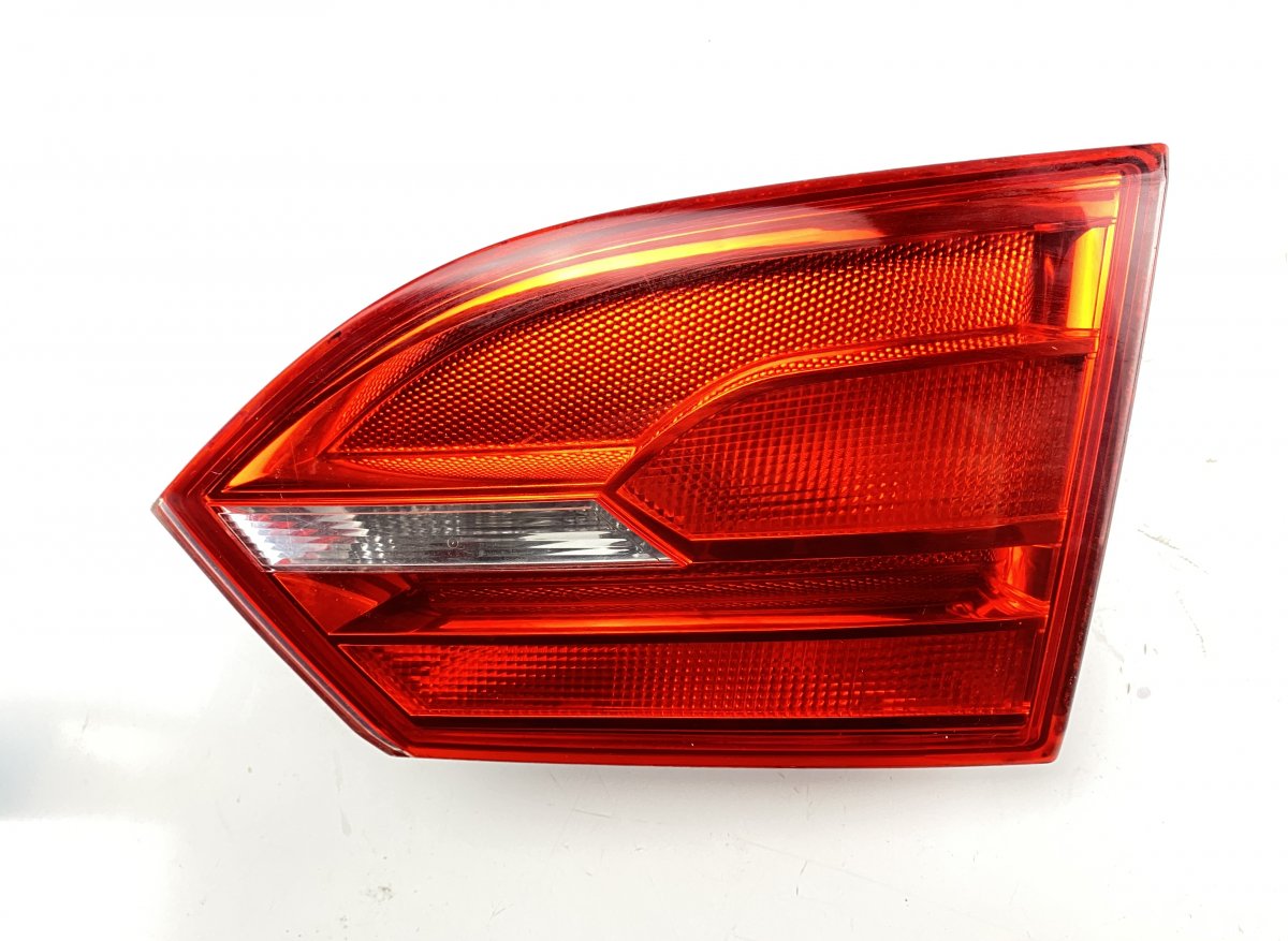 Volkswagen Jetta Inner tail light, right VW JETTA VI (162) (2010-2018) Inner tail light,...
