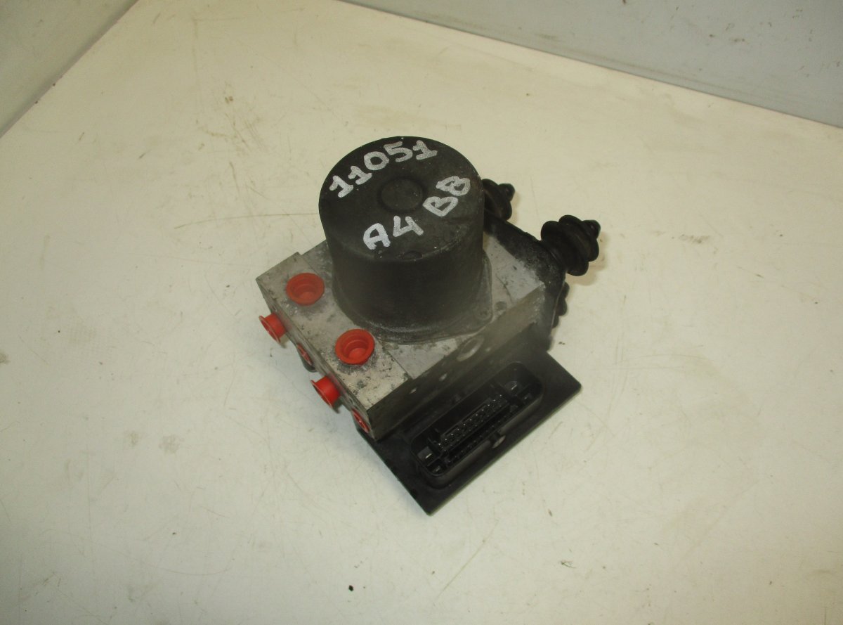Audi A4 (B8) ABS hydraulic unit / pump ABS hydraulic unit / pump — AUDI A4 / A4 ALLROA...