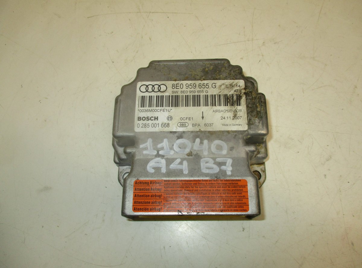 Audi A4 (B7) Airbag Control Unit Airbag control unit — AUDI A4 (B7) (2004-2008) ...