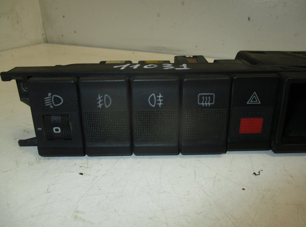 Audi A6 (C4) Combined switch set in dashboard AUDI A6 (C4) (1994-1997) Combined switch set in...