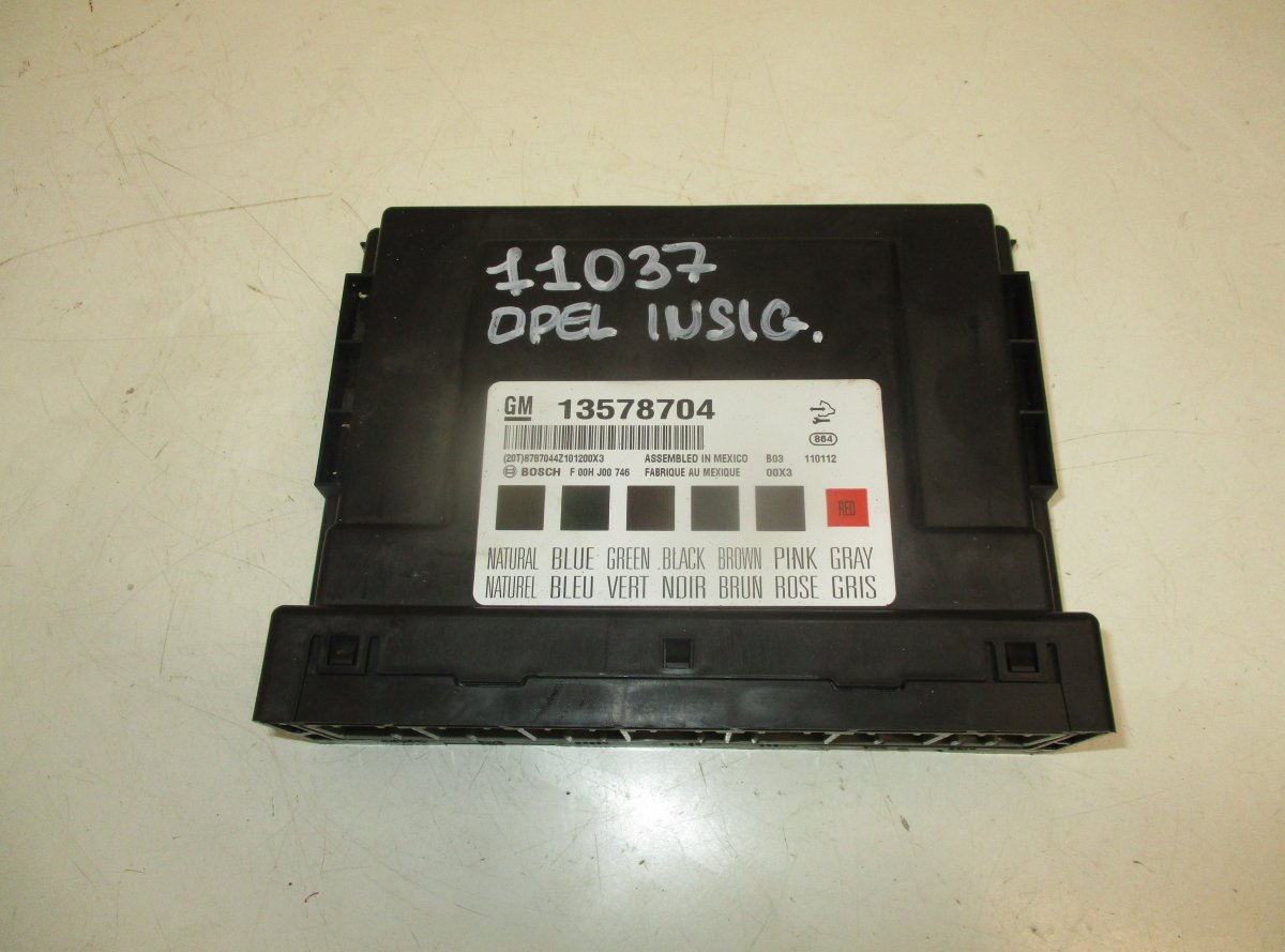 Opel Insignia (A) Central Locking Control Unit OPEL INSIGNIA A (G09) (2008-2017) Central Locki...
