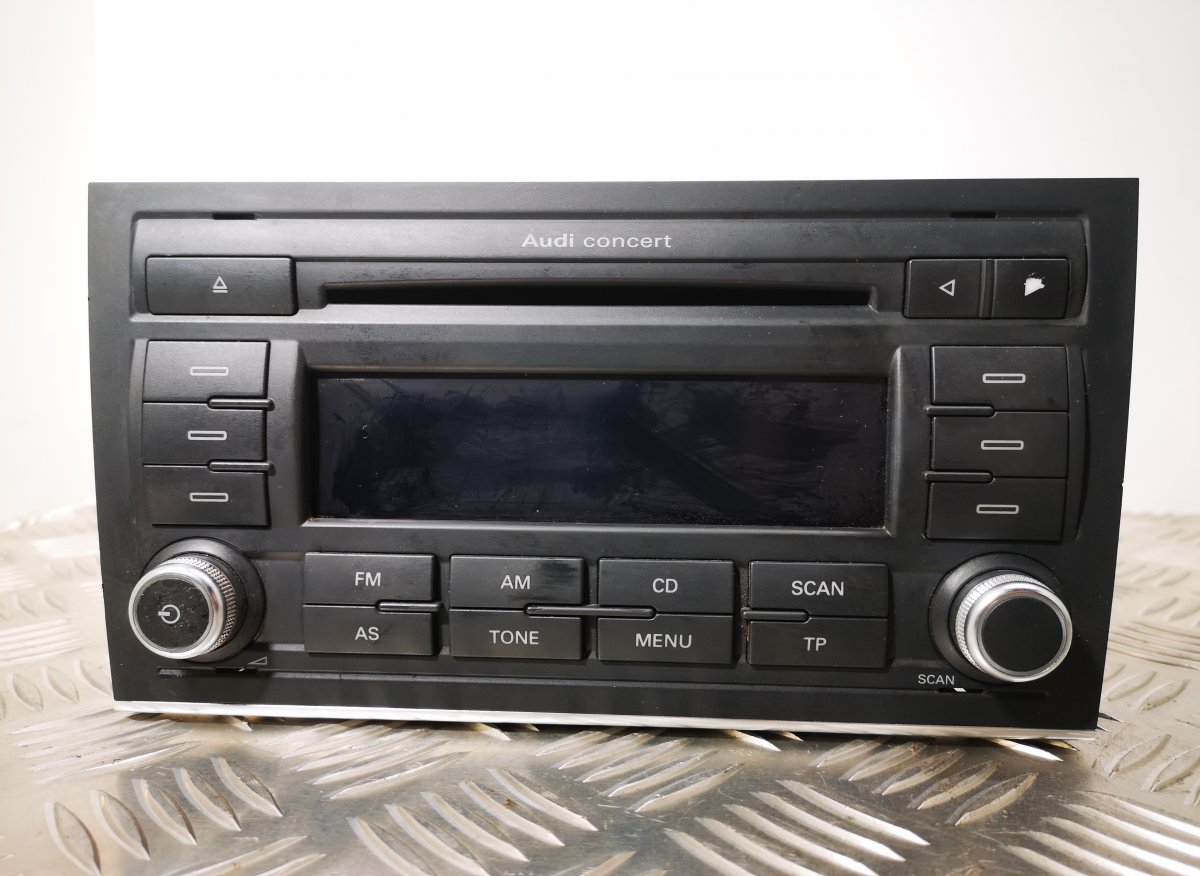 Audi A4 (B7) Radio AUDI A4 (B7) (2004-2008) Radio 7646136380

Part...