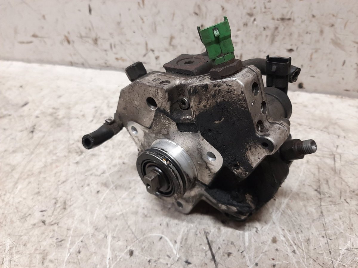 Volvo S60 Fuel injection pump, diesel VOLVO S60 I (RS) (2000-2010) Fuel injection pum...