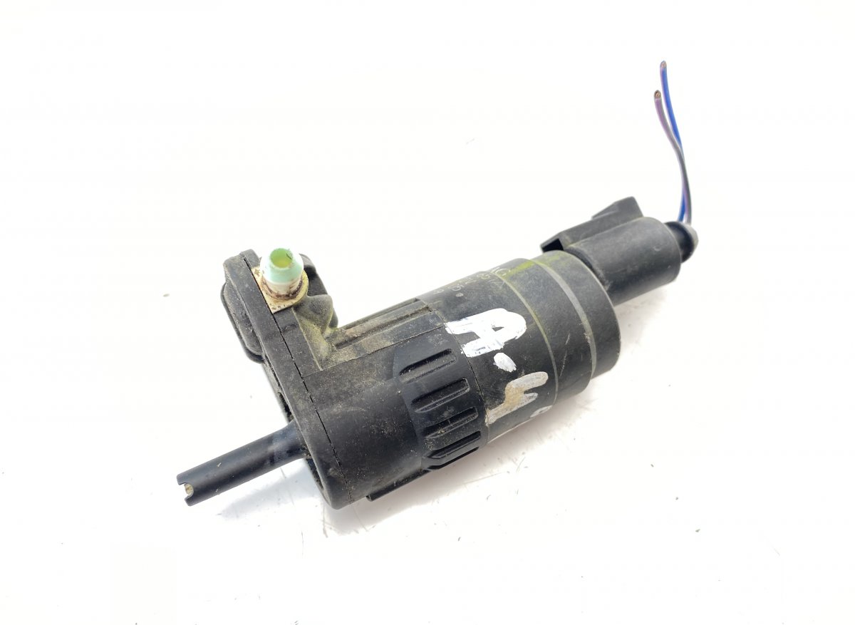 Audi A4 (B7) Washer pump Windscreen AUDI A4 (B7) (2004-2008) Washer pump Windscreen...