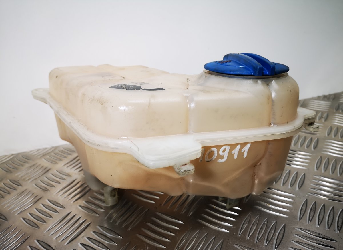 Audi A4 (B7) Expansion Tank AUDI A4 (B7) (2004-2008) Expansion Tank 8E01214...
