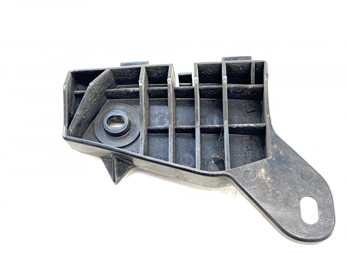 Rear bumper Carrier holder on fender right Brand/Model: TOYOTA HARRIER
Year: 2007
Engine: ...
