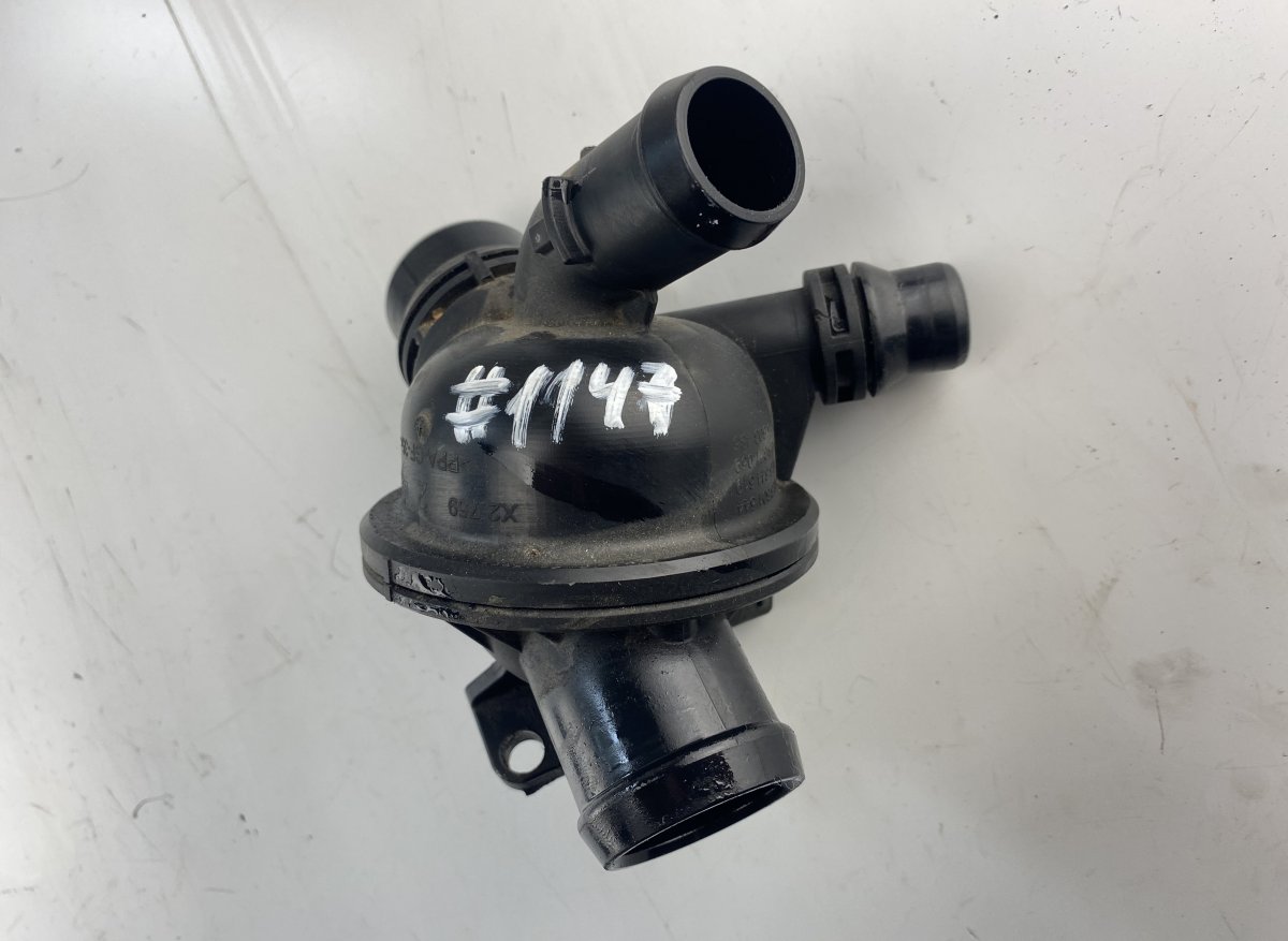 BMW 7 (F01 / F02 / F03 / F04) termostaatti BMW 7 (F01, F02) (2008-2016) Thermostat 7580627...