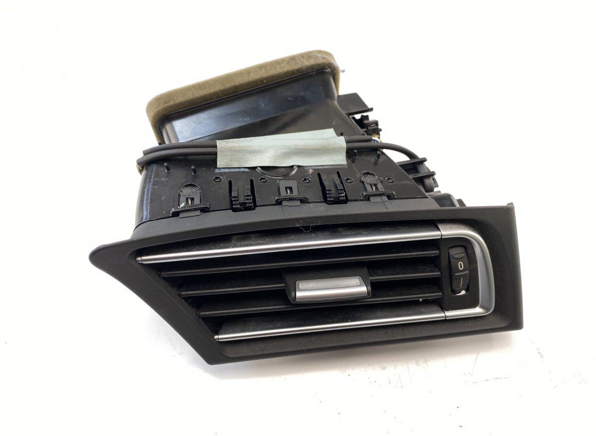 BMW 7 (F01 / F02 / F03 / F04) Air Vent front right BMW 7 (F01, F02) (2008-2016) Air Vent front rig...