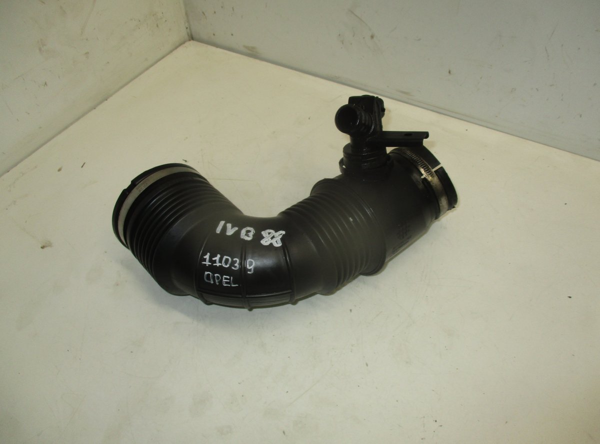 Opel Insignia (A) Air intake resonator box pipe OPEL INSIGNIA A (G09) (2008-2017) Air intake re...