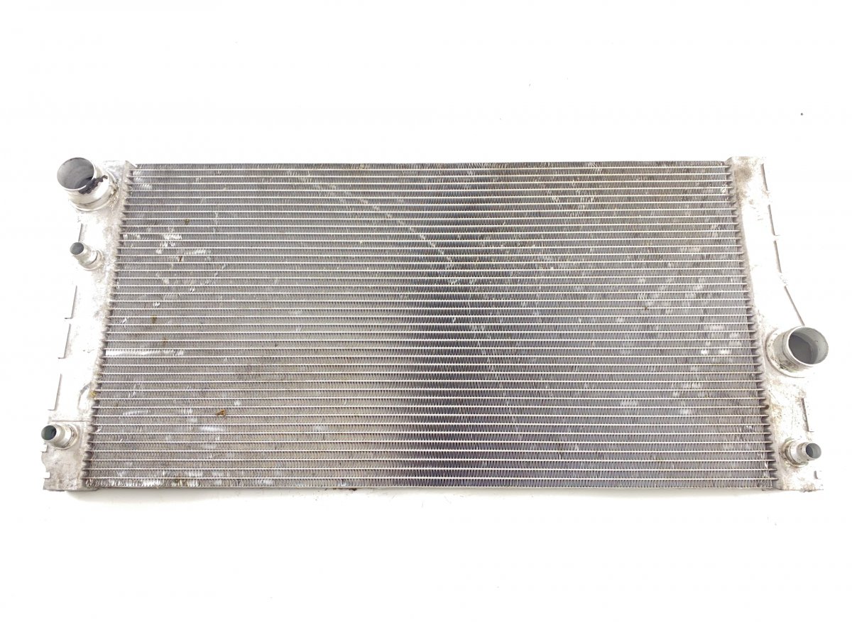 BMW 7 (F01 / F02 / F03 / F04) radiator Radiator — BMW 7 (F01, F02) (2008-2016) — 17117...