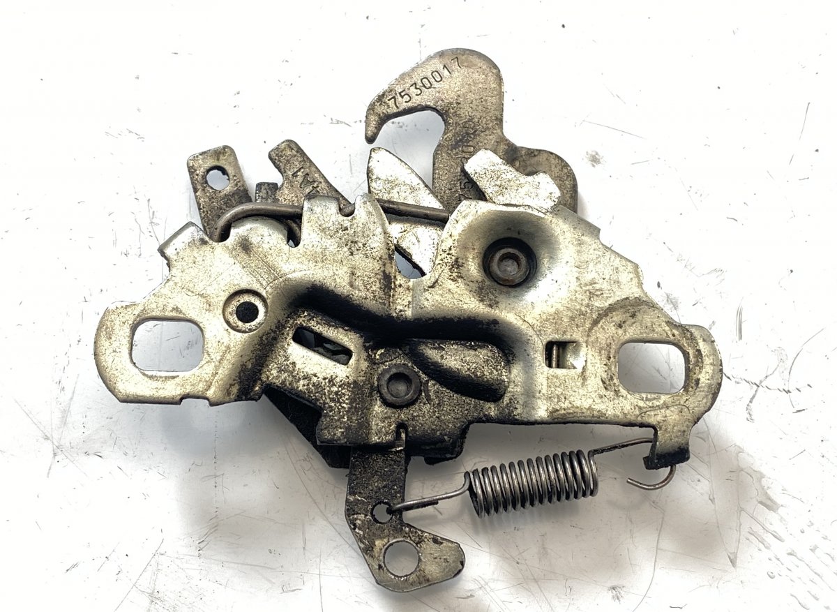 Peugeot 508 Bonnet Latch