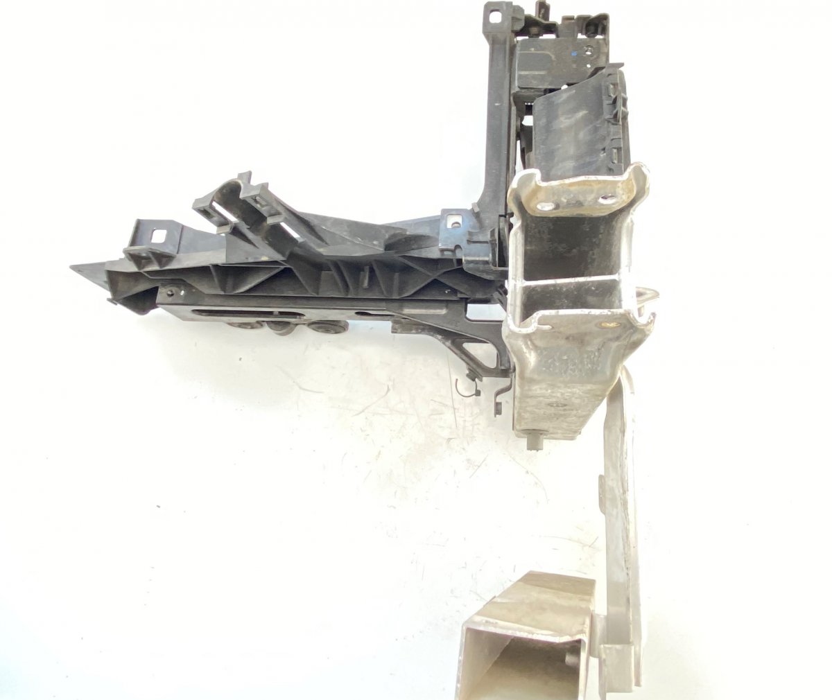 BMW 7 (F01 / F02 / F03 / F04) Front Bumper beam holder right BMW 7 (F01, F02) (2008-2016) Front Bumper beam ...