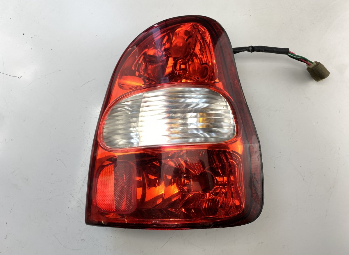Kia Carnival Tail light, right KIA CARNIVAL II (GQ) (2001-2005) Tail light, ri...
