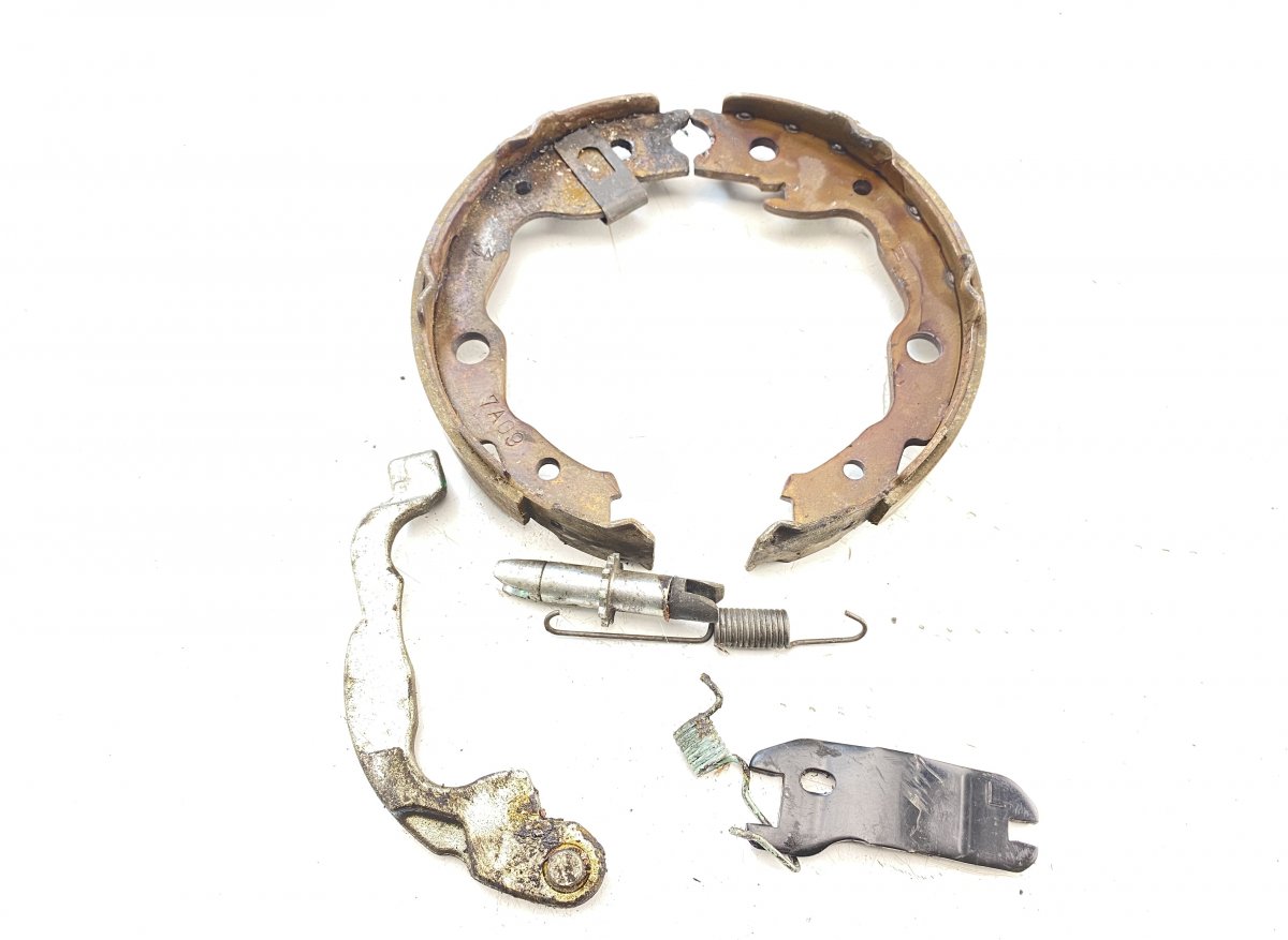 Nissan Leaf Parking brake, other NISSAN LEAF I (ZE0) (2010-2017) Parking brake, ...