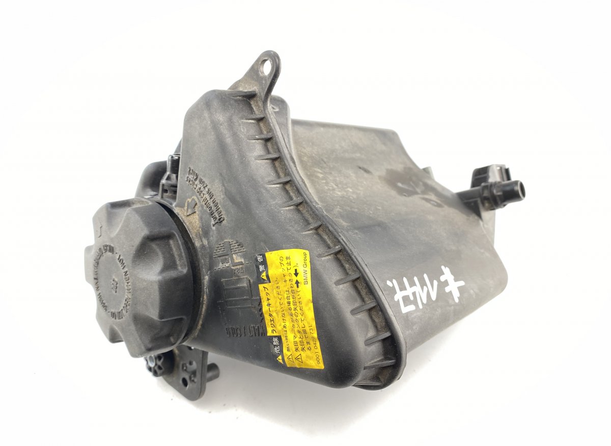 BMW 7 (F01 / F02 / F03 / F04) Expansion Tank BMW 7 (F01, F02) (2008-2016) Expansion Tank 171...