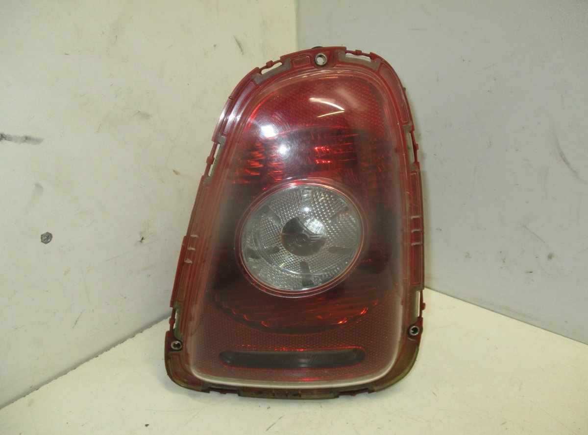 Tail light, right Brand/Model: MINI MINI
Year: 2009
Engine: 1598c...