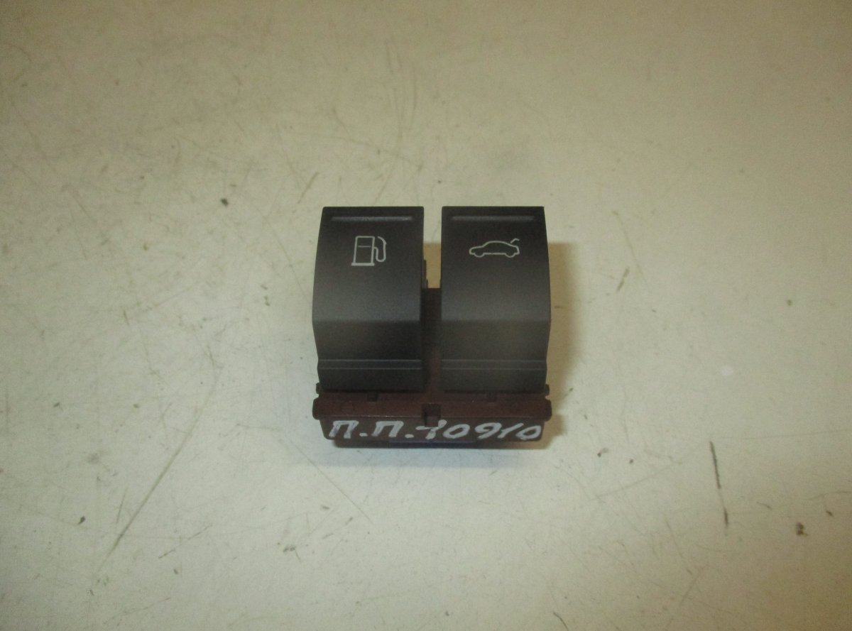Volkswagen Passat (B7) Bootlid / tailgate Open Switch VW PASSAT B6 (3C) (2005-2010) Bootlid / tailgat...