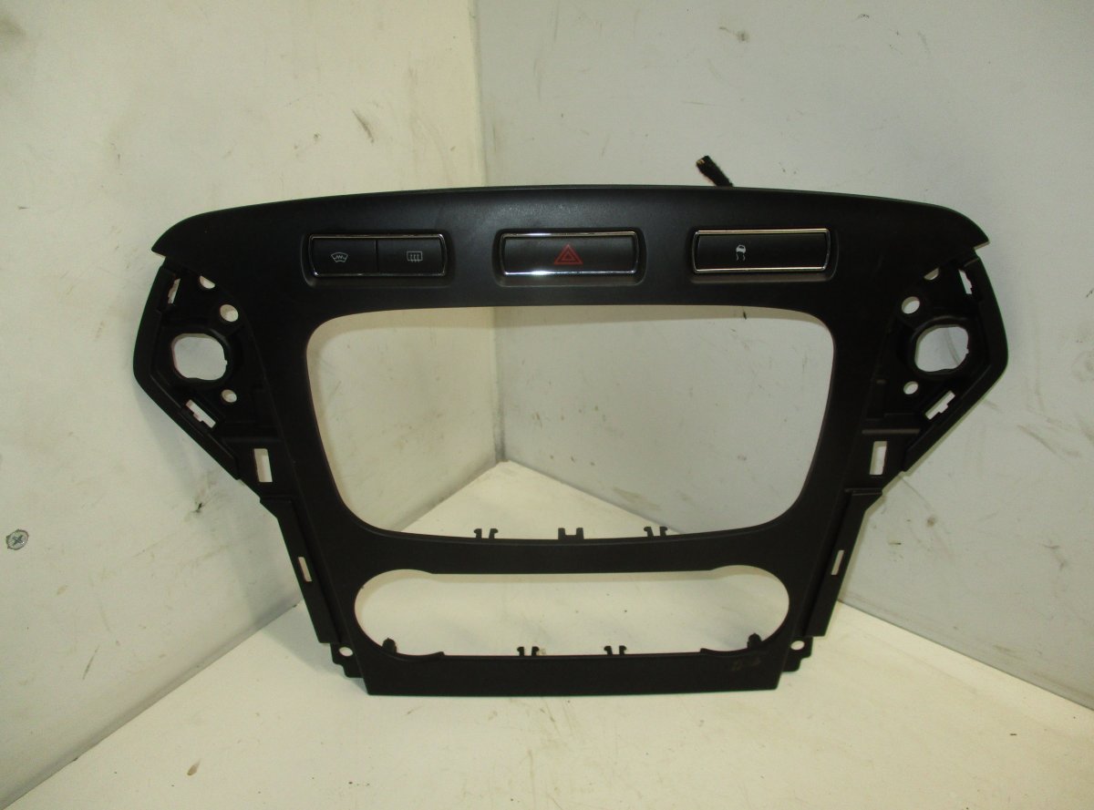 Ford Mondeo Radio mounting frame FORD MONDEO Mk IV (BA7) (2007-2014) Radio mount...
