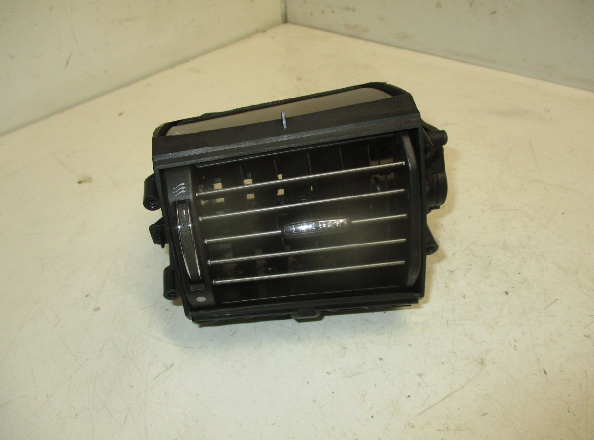 Jaguar XF Air Vent front left JAGUAR XF (X250, CC9) (2008-2015) Air Vent fron...