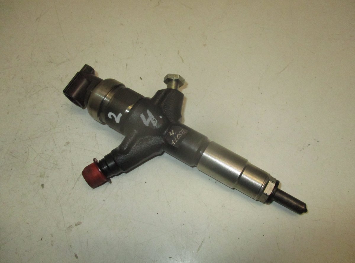Subaru Legacy Fuel Injector Fuel injector — SUBARU LEGACY IV / Outback (200...