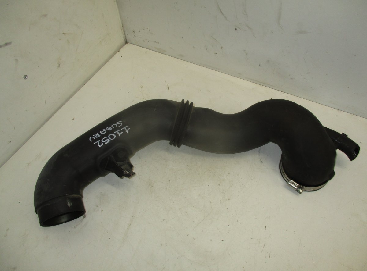 Subaru Legacy Air intake resonator box pipe SUBARU LEGACY IV / Outback (2003-2009) Air inta...