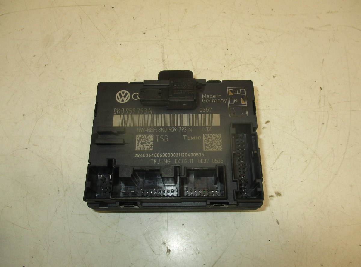 Audi A4 (B8) Front right door control unit Front right door control unit — AUDI A4 / A4 AL...