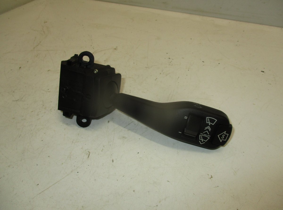 BMW 5 (E39) Wiper Switch BMW 5 (E39) (1995-2004) Wiper Switch 8375407

P...