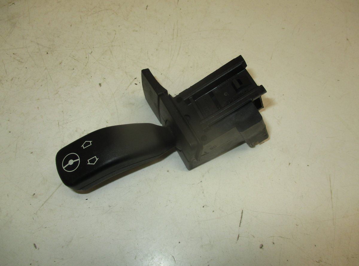 BMW 5 (E39) Cruise control switch BMW 5 (E39) (1995-2004) Cruise Control Switch 8...