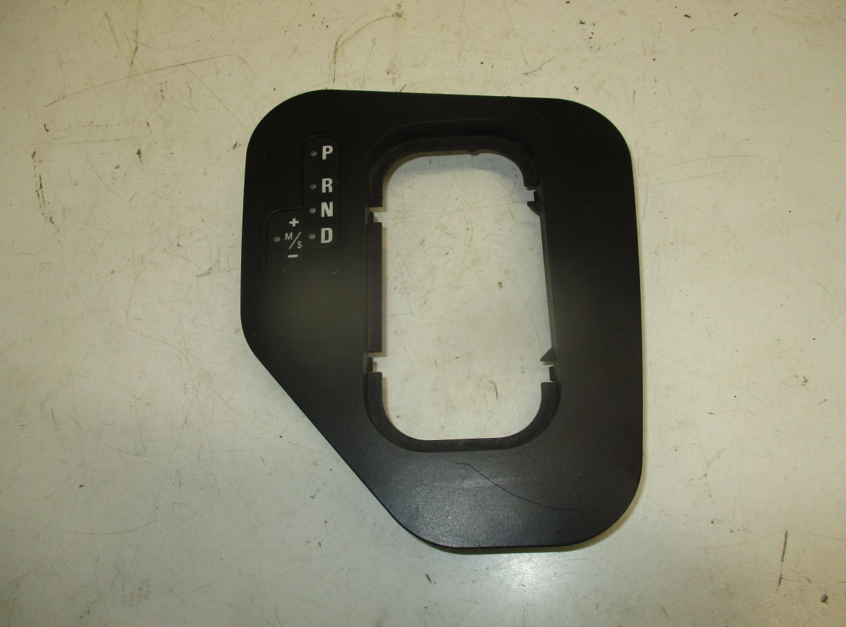 BMW 5 (E39) Gearshift lever cover BMW 5 (E39) (1995-2004) Gearshift lever cover 8...