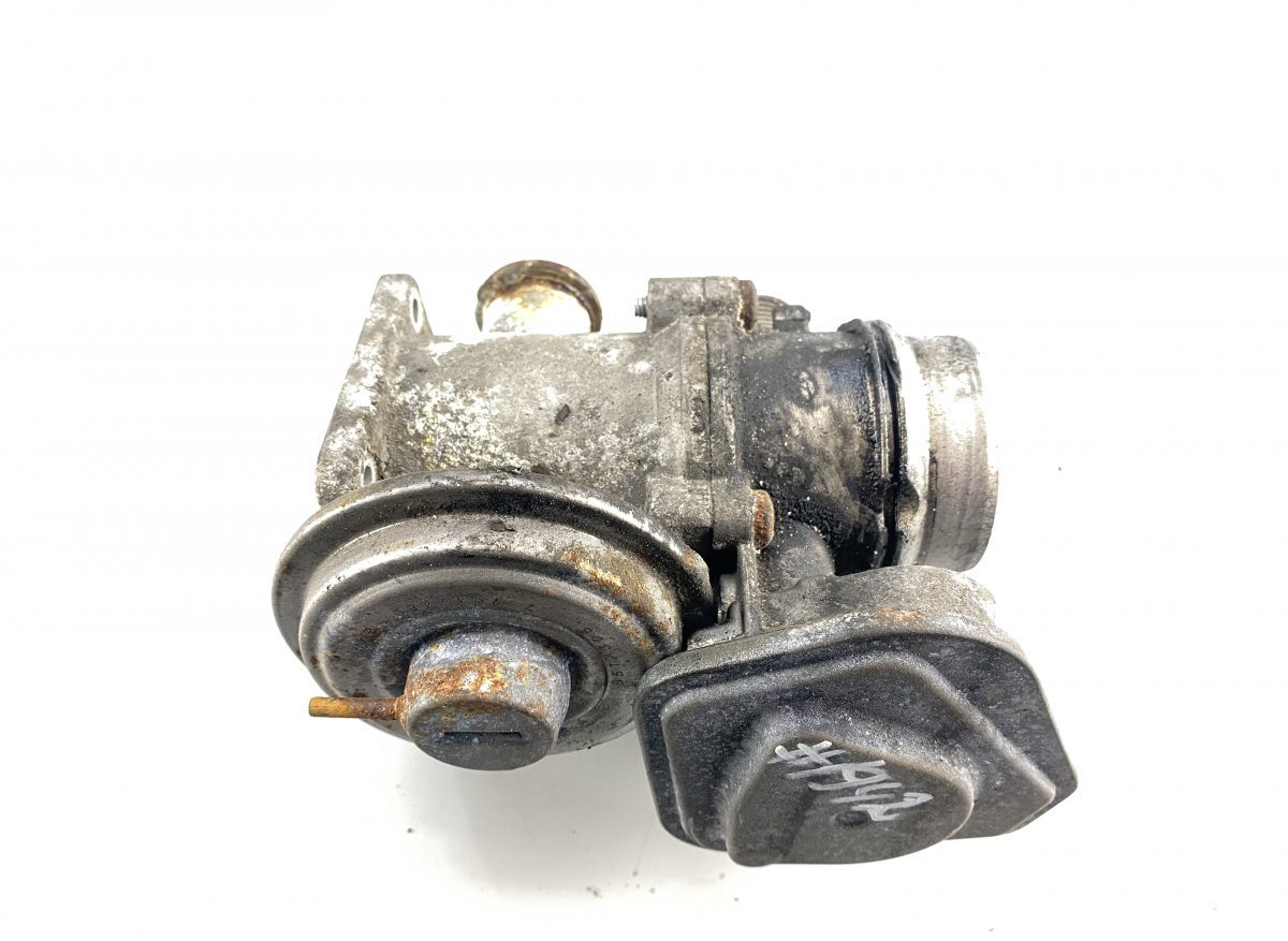 BMW 3 (E46) EGR Valve EGR valve — BMW 3 (E90, E91, E92, E93) (2005-20...