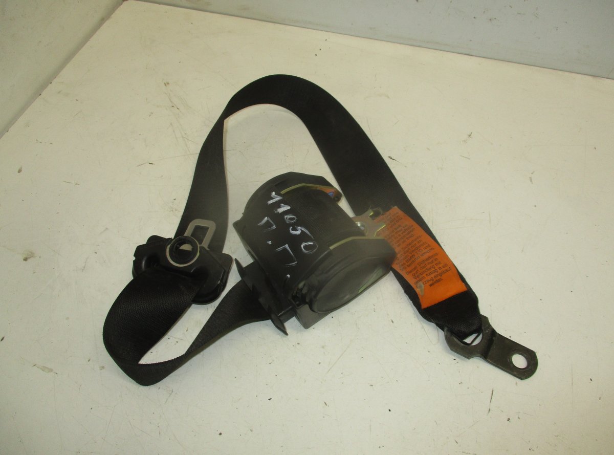 BMW 5 (E39) Seat Belt Front Right BMW 5 (E39) (1995-2004) Seat Belt Front Right 8...