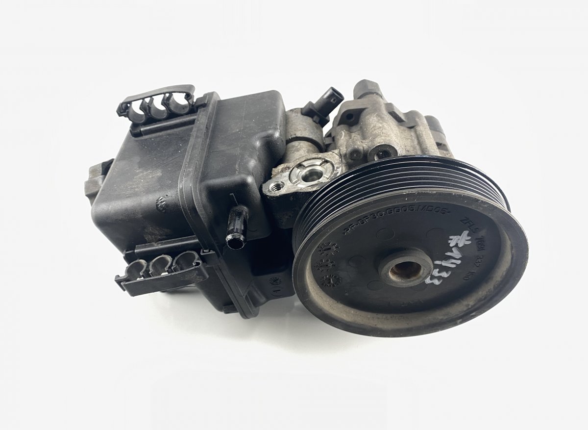 Mercedes-Benz A (W169) насос усилителя рулевого управления MERCEDES-BENZ C-CLASS (W204) (2007-2013) Power ...