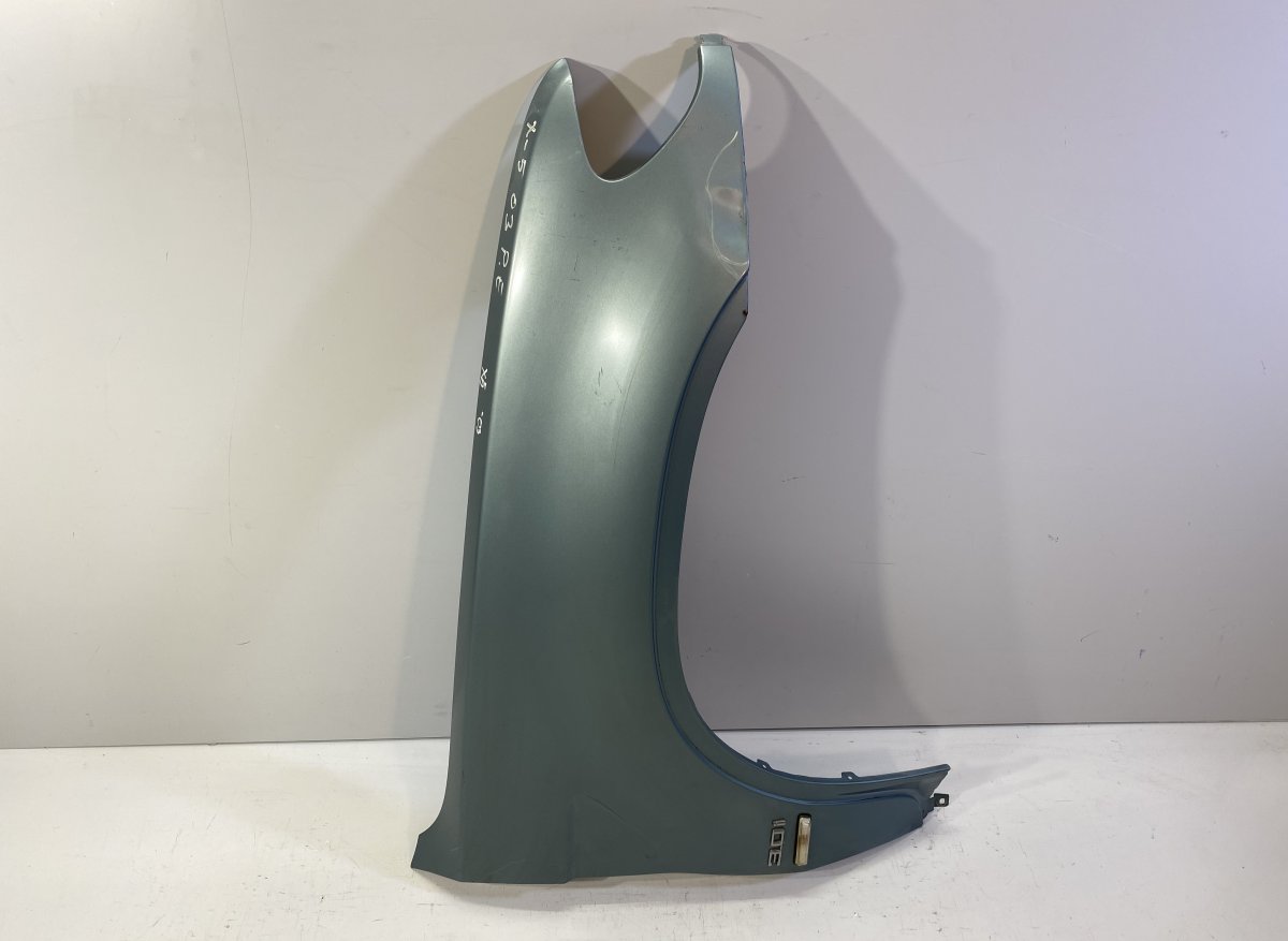 BMW X5 (E53) Fender Front Right BMW X5 (E53) (2000-2007) Fender Front Right

Ge...