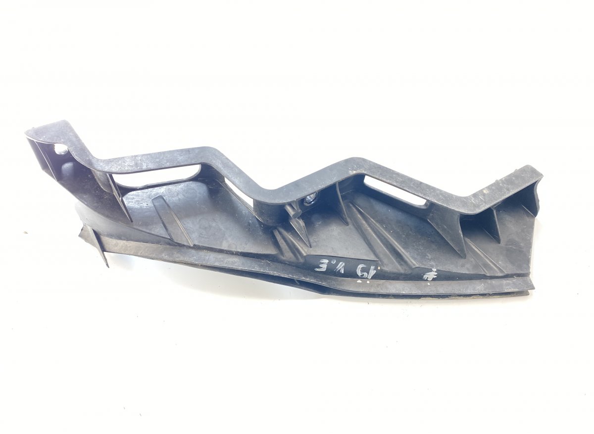 Volkswagen Passat Headlight Mounting Left