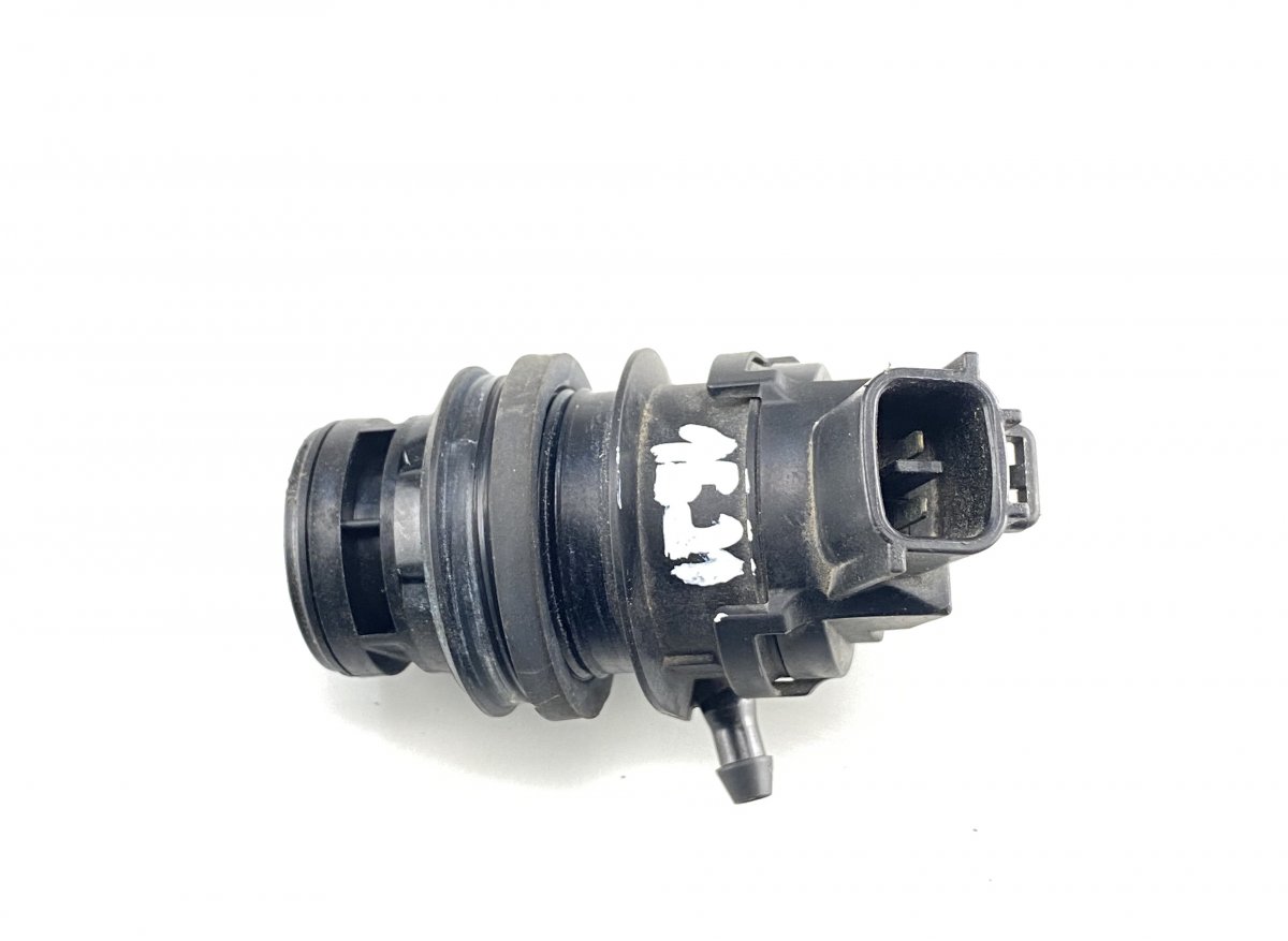 Lexus GS Washer pump Windscreen LEXUS GS III (2005-2011) Washer pump Windscreen...