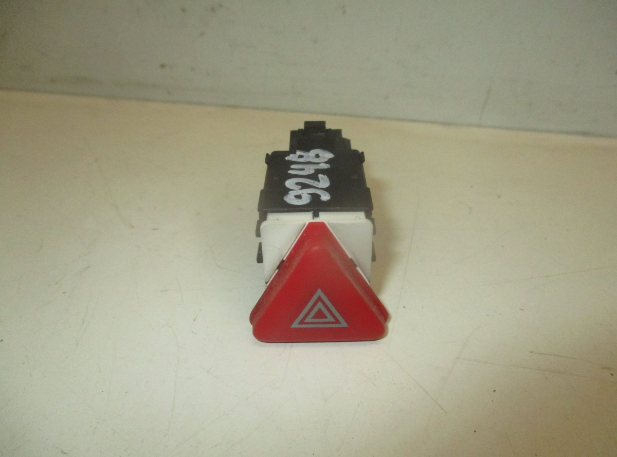 Volkswagen Transporter (T5, Caravelle, Multivan) Hazard switch VW TRANSPORTER T5 / MULTIVAN (7H, 7E, 7J) (2003...