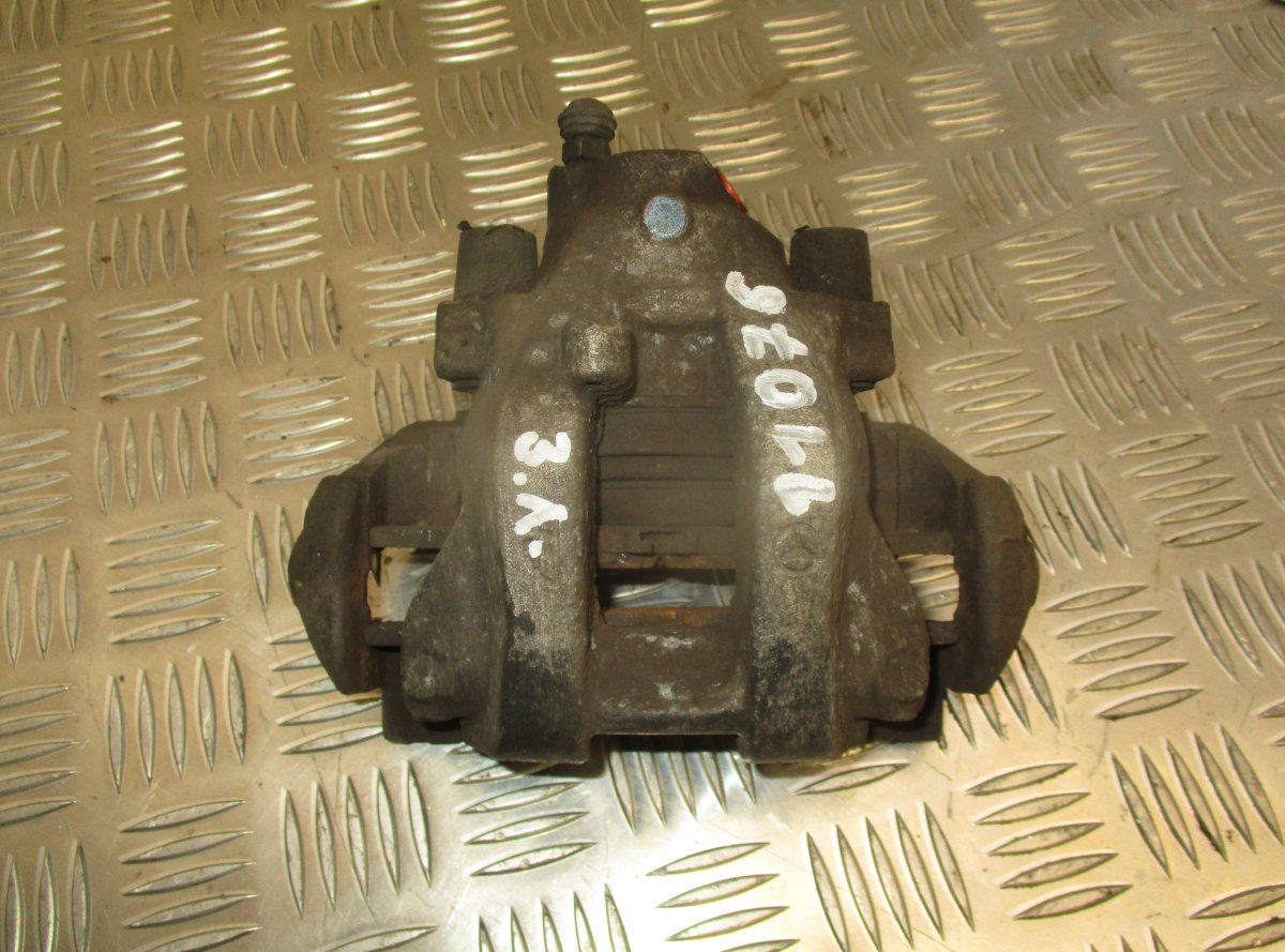 Mercedes-Benz A (W169) Brake caliper rear left