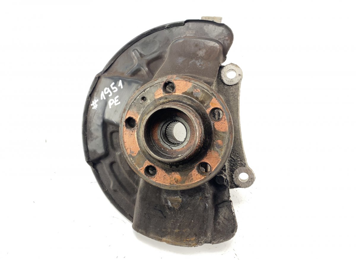 Volvo V70 Wheel bearing housing front right VOLVO V70 II / XC70 I (P80) (2000-2007) Wheel b...