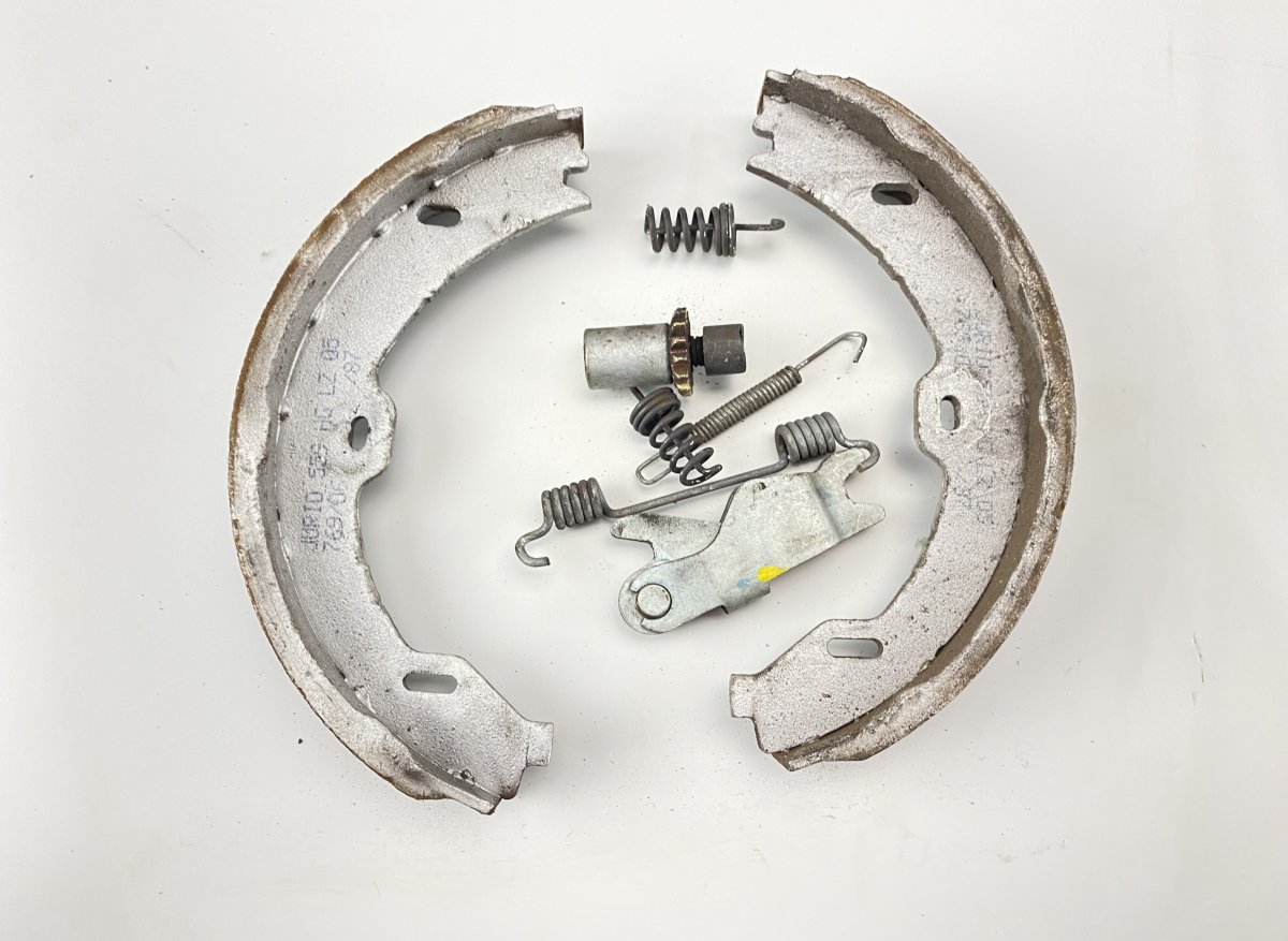 Mercedes-Benz CLS (C219) Parking brake, other MERCEDES-BENZ CLS (C219) (2004-2010) Parking br...