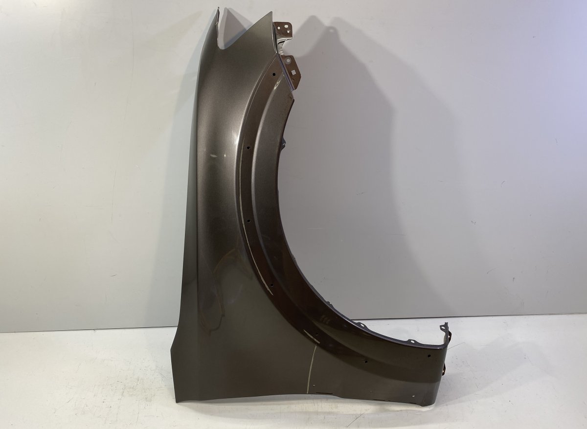 Mitsubishi Pajero Fender Front Right