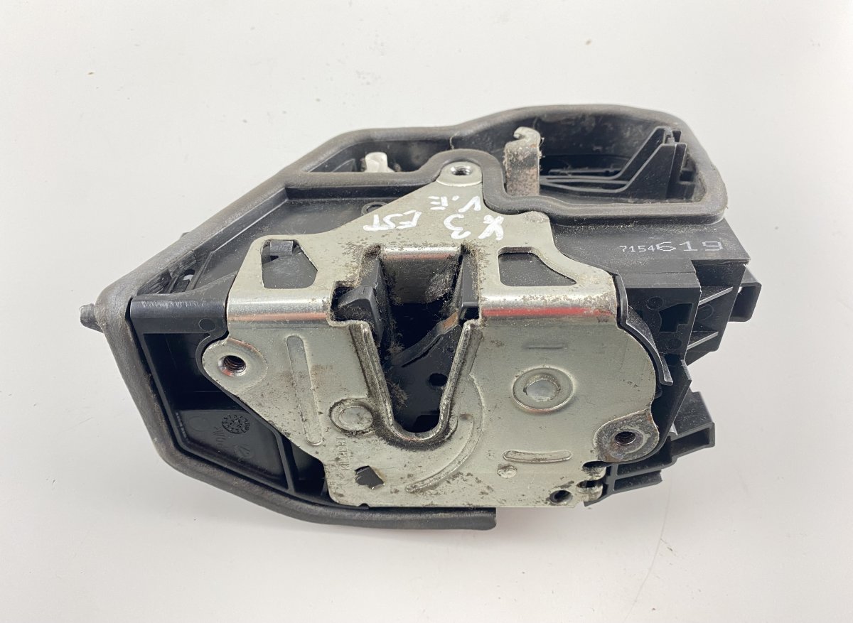 BMW X3 (E83) Door Lock Front Left