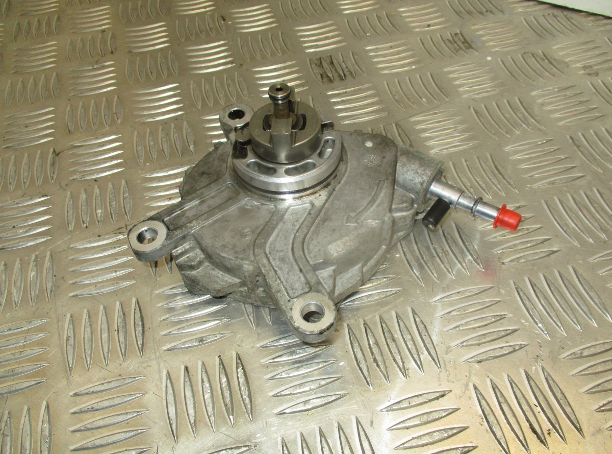Toyota Corolla Verso Vacuum Pump, engine