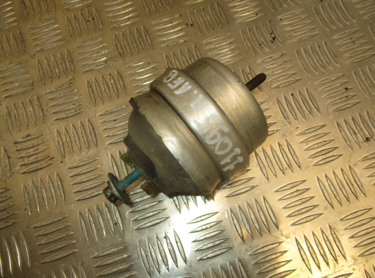 Audi A4 (B6) Engine Mount left AUDI A4 (B6) (2000-2004) Engine Mount left 8E01...