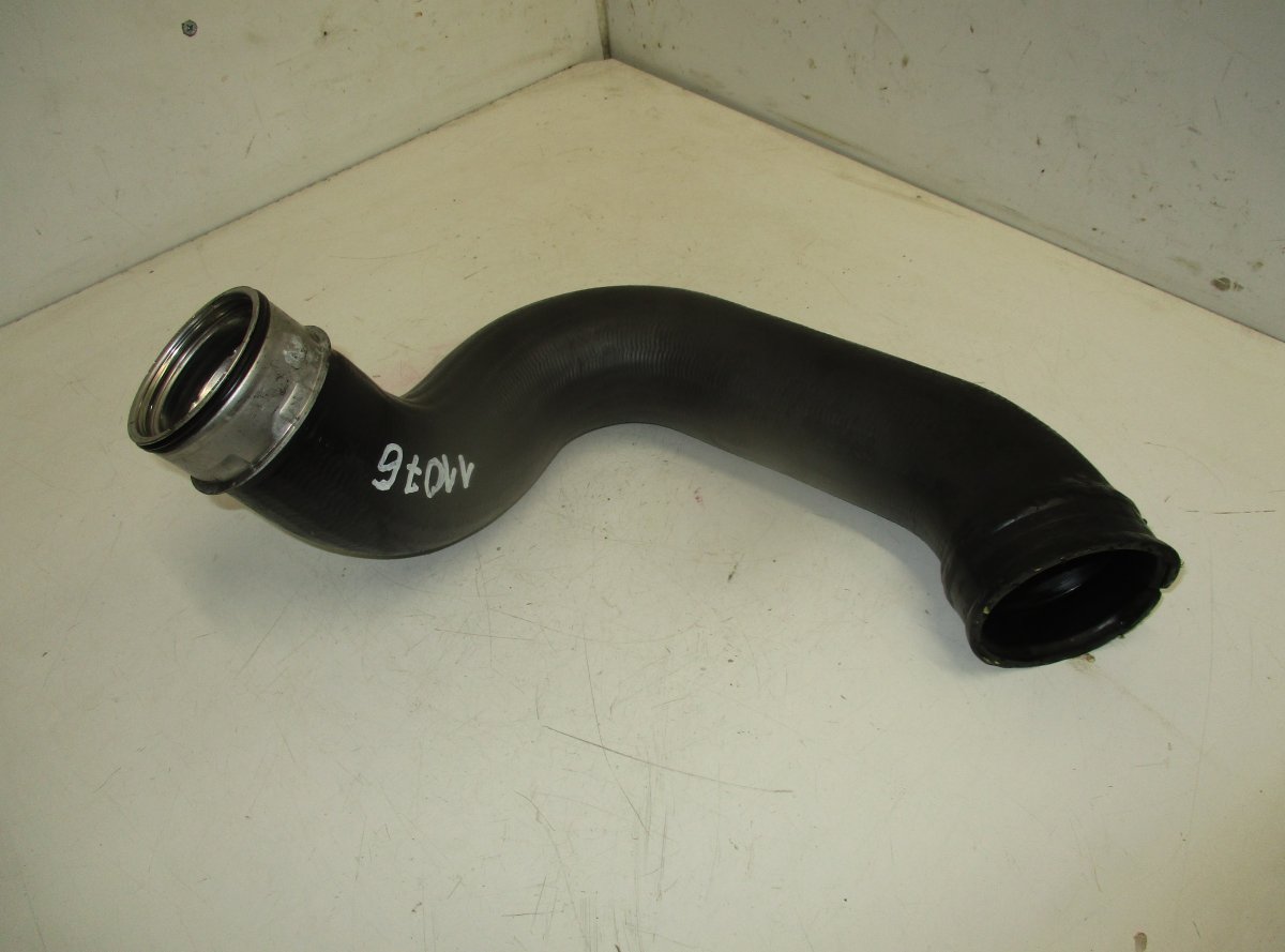 Mercedes-Benz A (W169) Intercooler pipe left MERCEDES-BENZ S-CLASS (W221) (2005-2013) Interc...