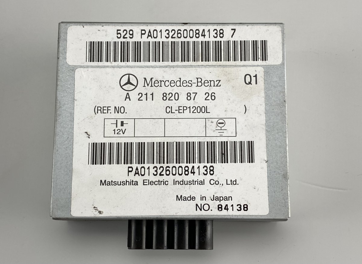 Mercedes-Benz CLS (C219) Aerial amplifier / control unit MERCEDES-BENZ CLS (C219) (2004-2010) Aerial amp...