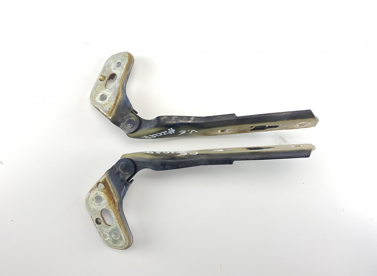 Audi A6 (C6) Bonnet Hinge Right AUDI A6 / A6 ALLROAD (C6, 4F) (2004-2011) Bonne...