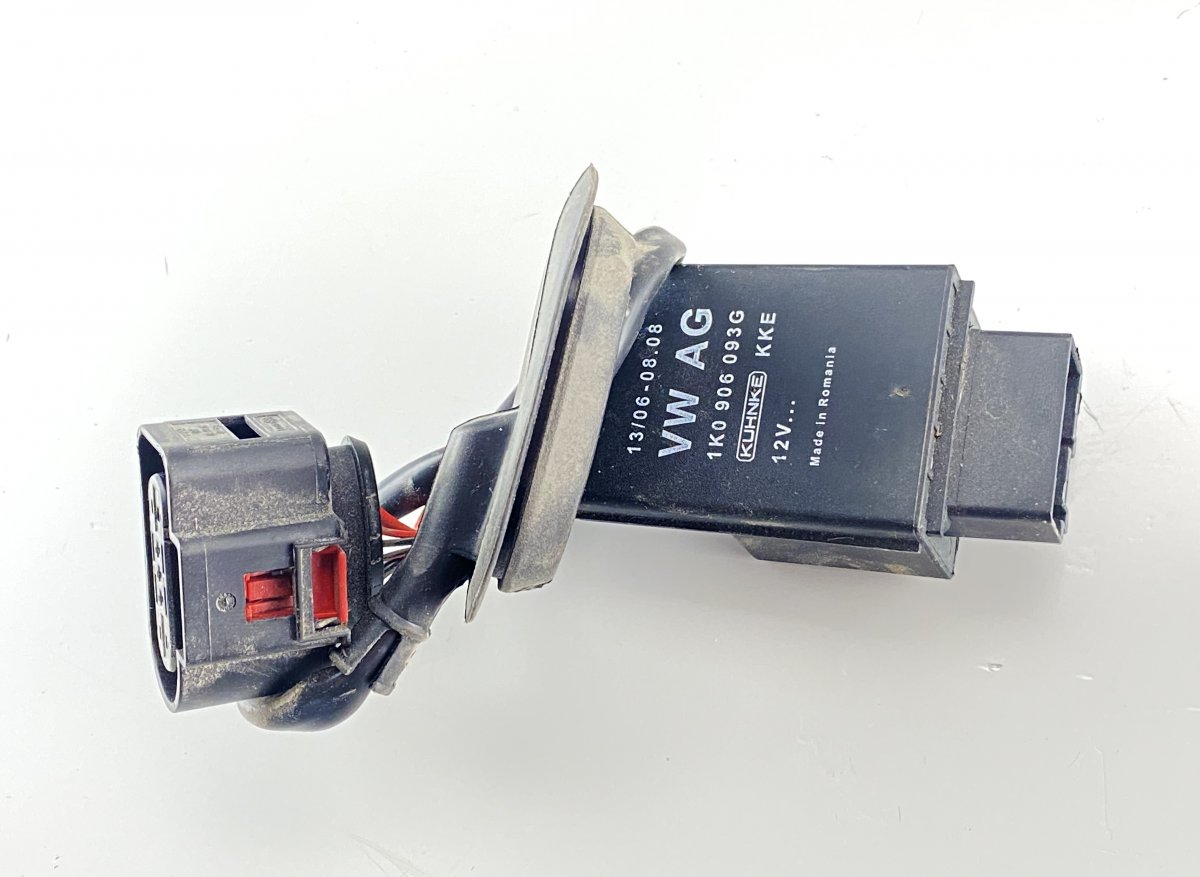 Volkswagen Polo Fuel delivery Pump Relay VW POLO V (6R, 6C, 61) (2009-2017) Fuel deliver...