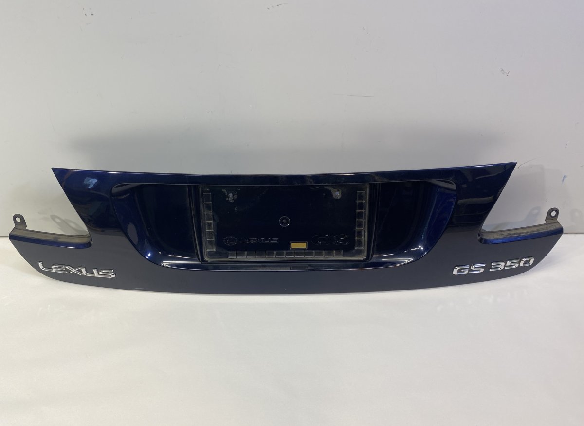 Lexus GS Bootlid / tailgate reflector panel