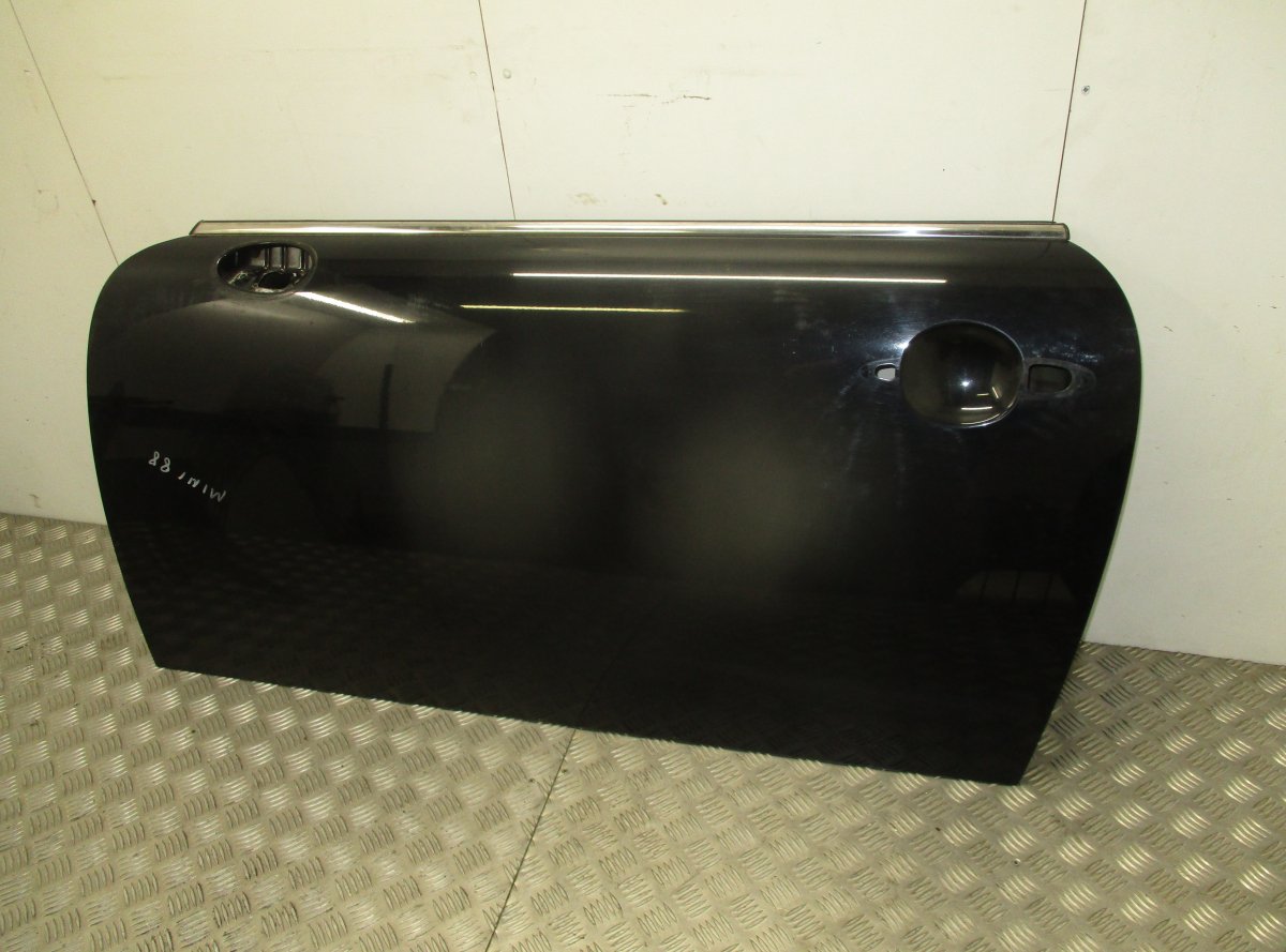 Door Front Left Brand/Model: MINI MINI
Year: 2009
Engine: 1598c...